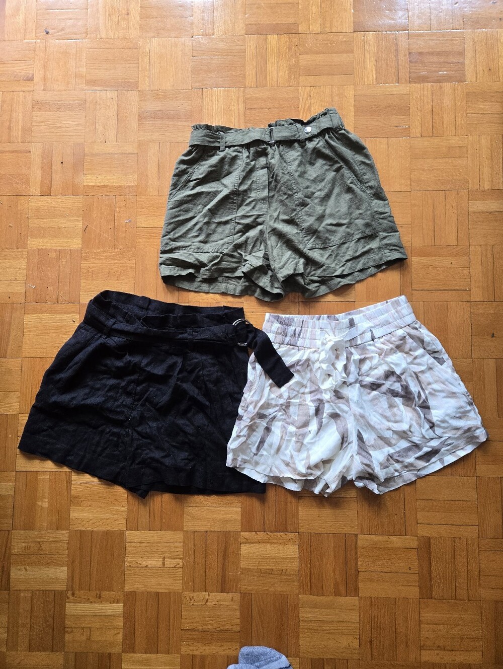 Bundle Of 3 Pairs Of Summer Shorts From Dynamite Size X-small-small